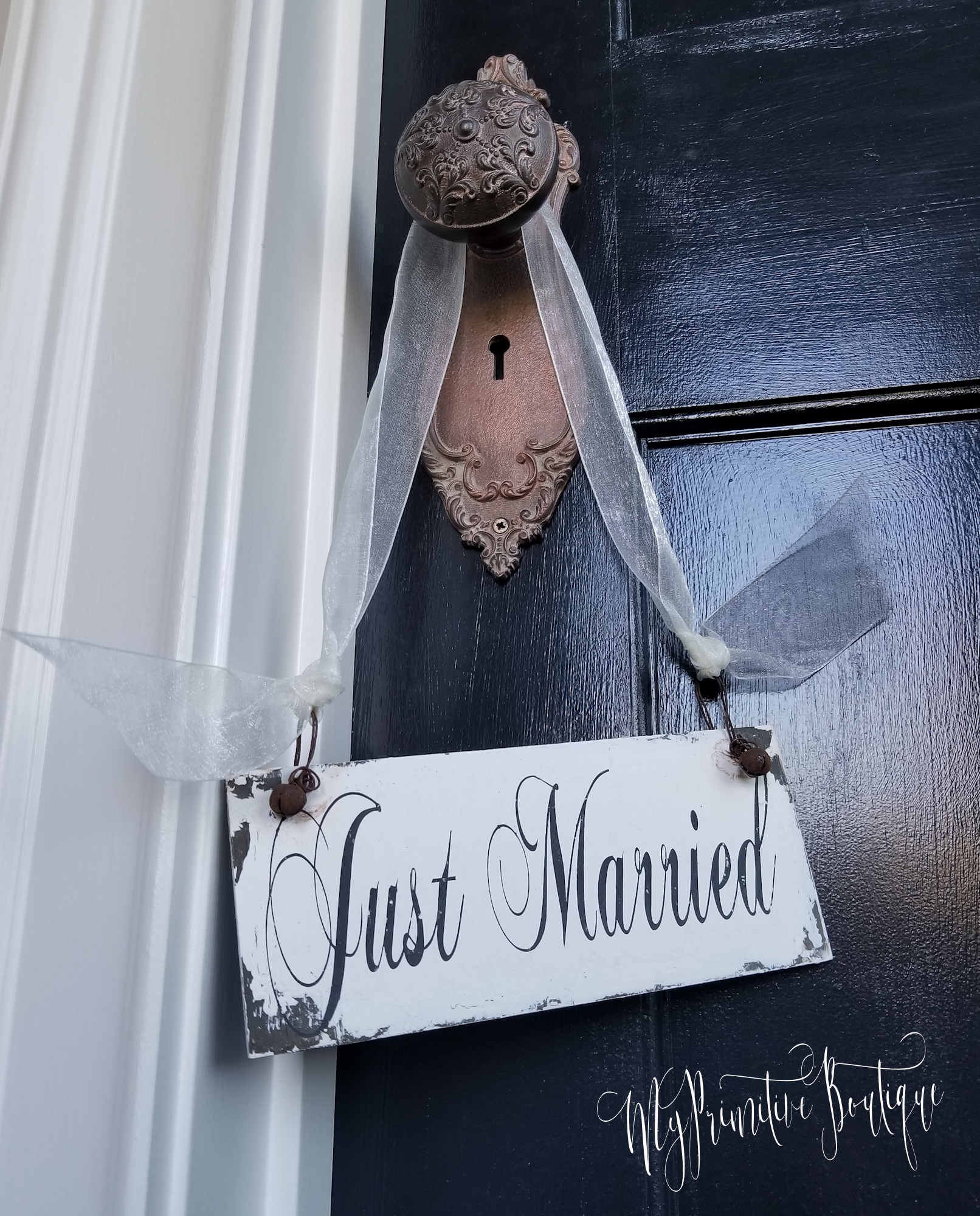 Rustic wooden Just Married reversible sign with chalkboard back