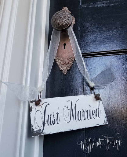 Rustic wooden Just Married reversible sign with chalkboard back